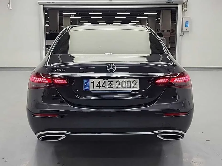 Mercedes-Benz E-Class — фото 10