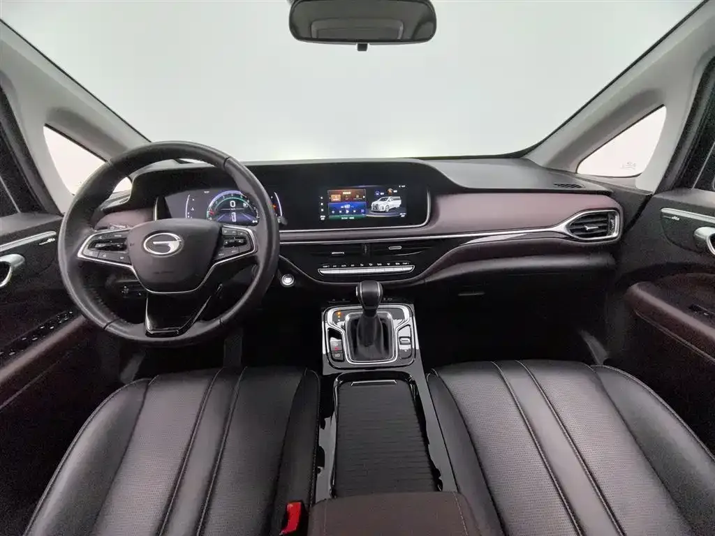 GAC Motor Trumpchi M6 — фото 8
