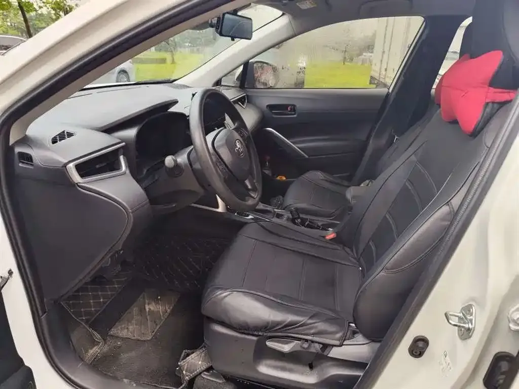 Toyota Corolla Cross — фото 4