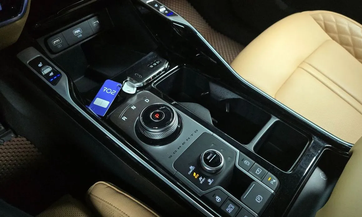 Kia Sorento — фото 10