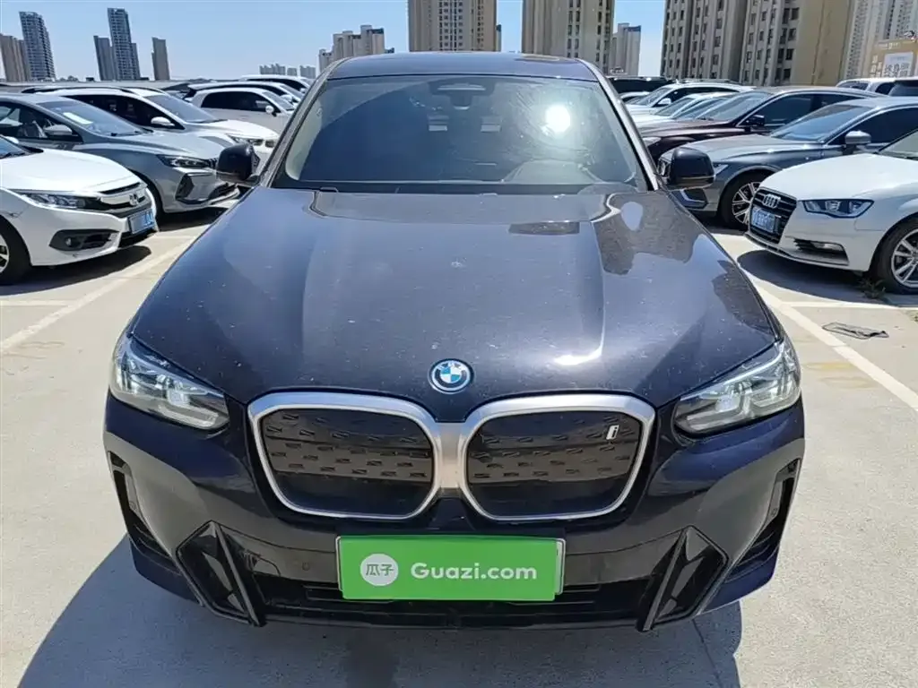 BMW iX3 — фото 4