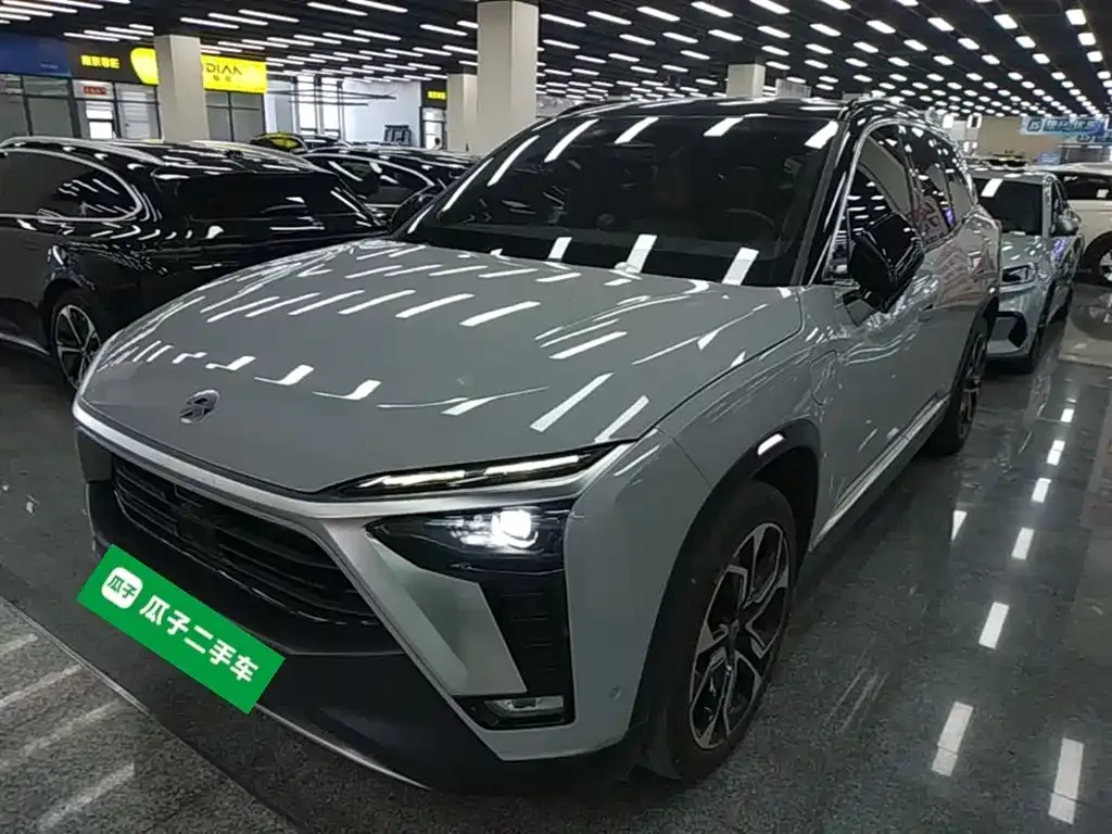 NIO ES8 — фото 1