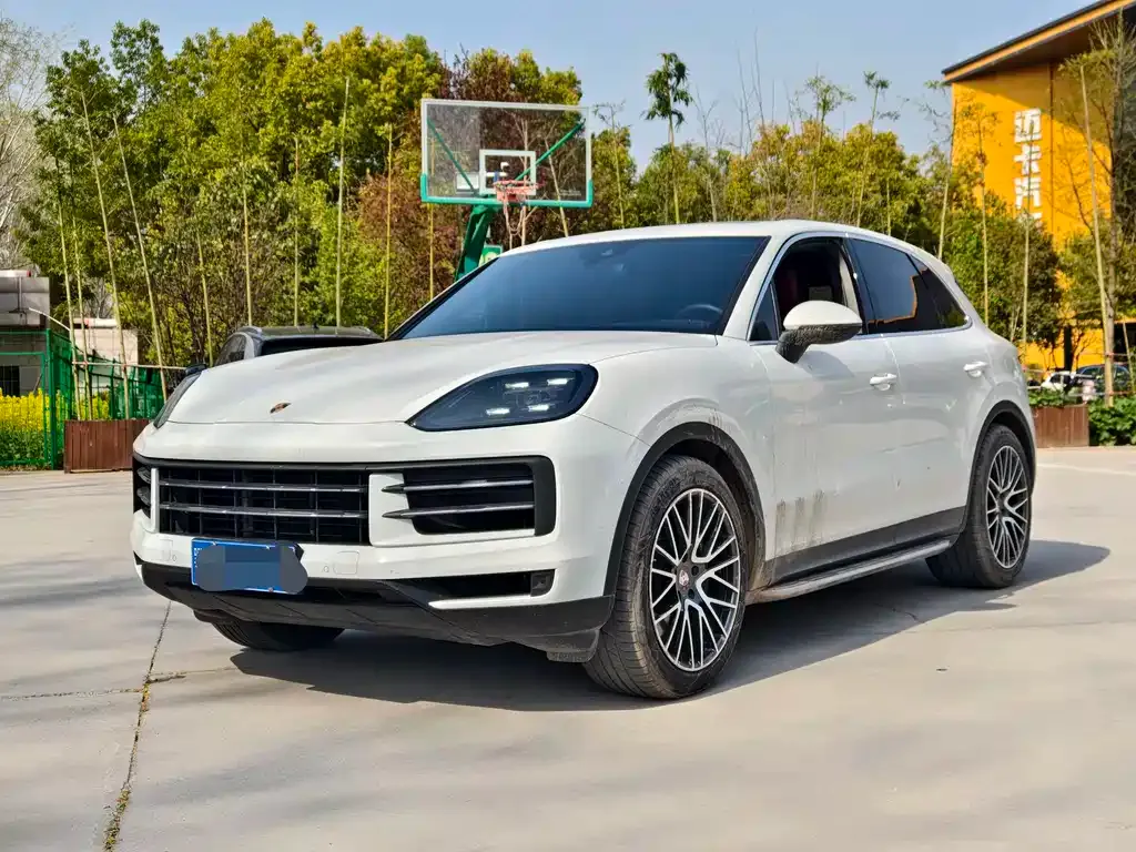 Porsche Cayenne — фото 1