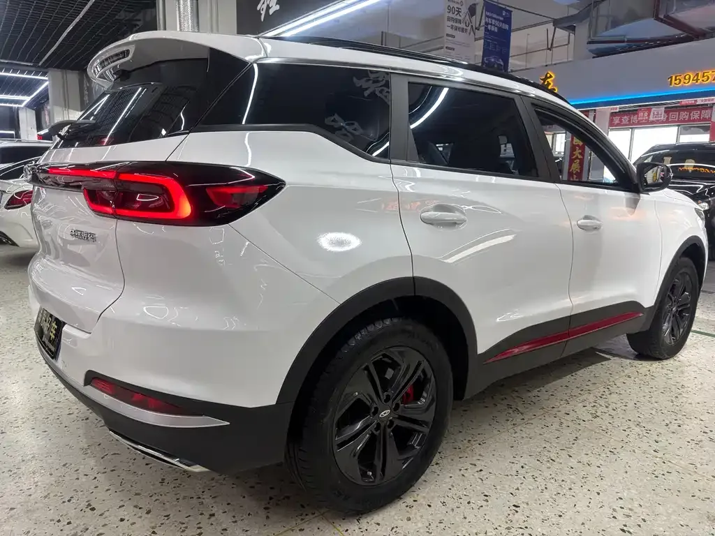 Chery Tiggo 7 — фото 6