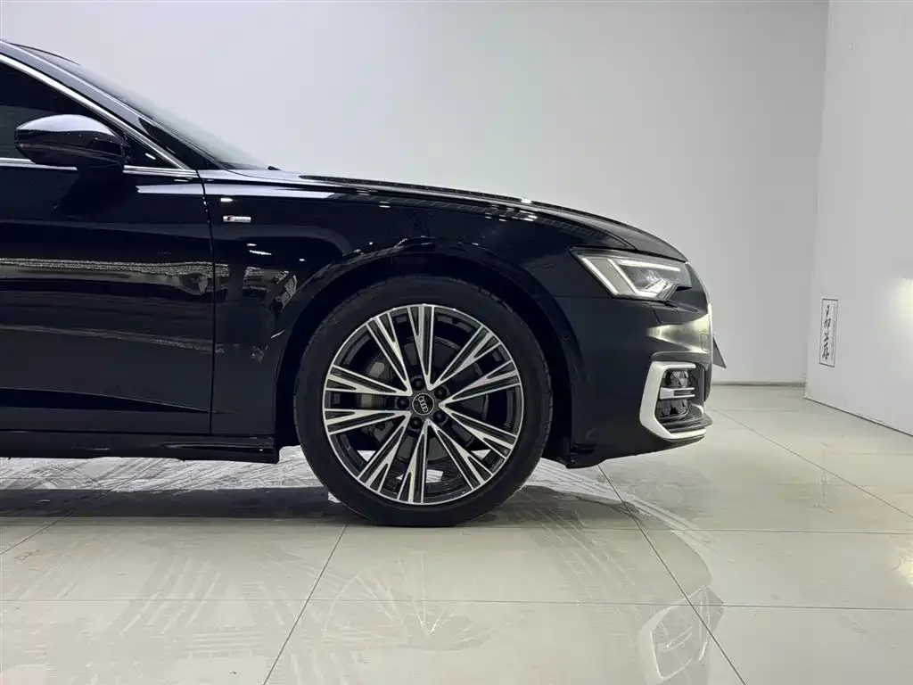 Audi A6L — фото 4