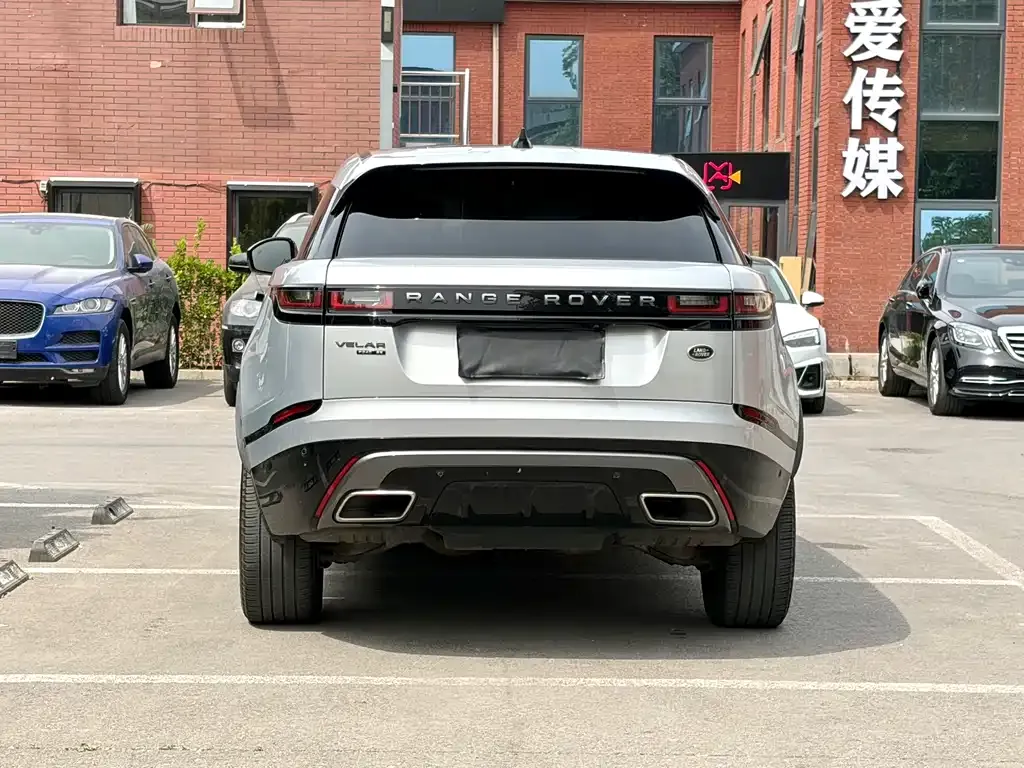 Land Rover Velar — фото 10
