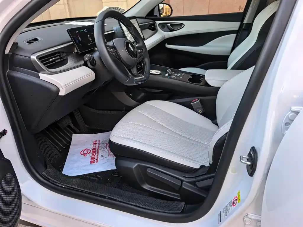 BYD Seal 05 DM-i — фото 2