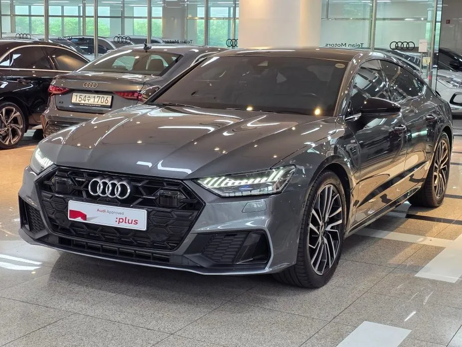 Audi A7 — фото 1