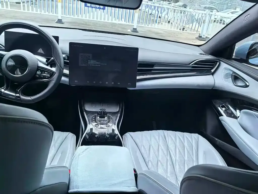 BYD Seal — фото 3