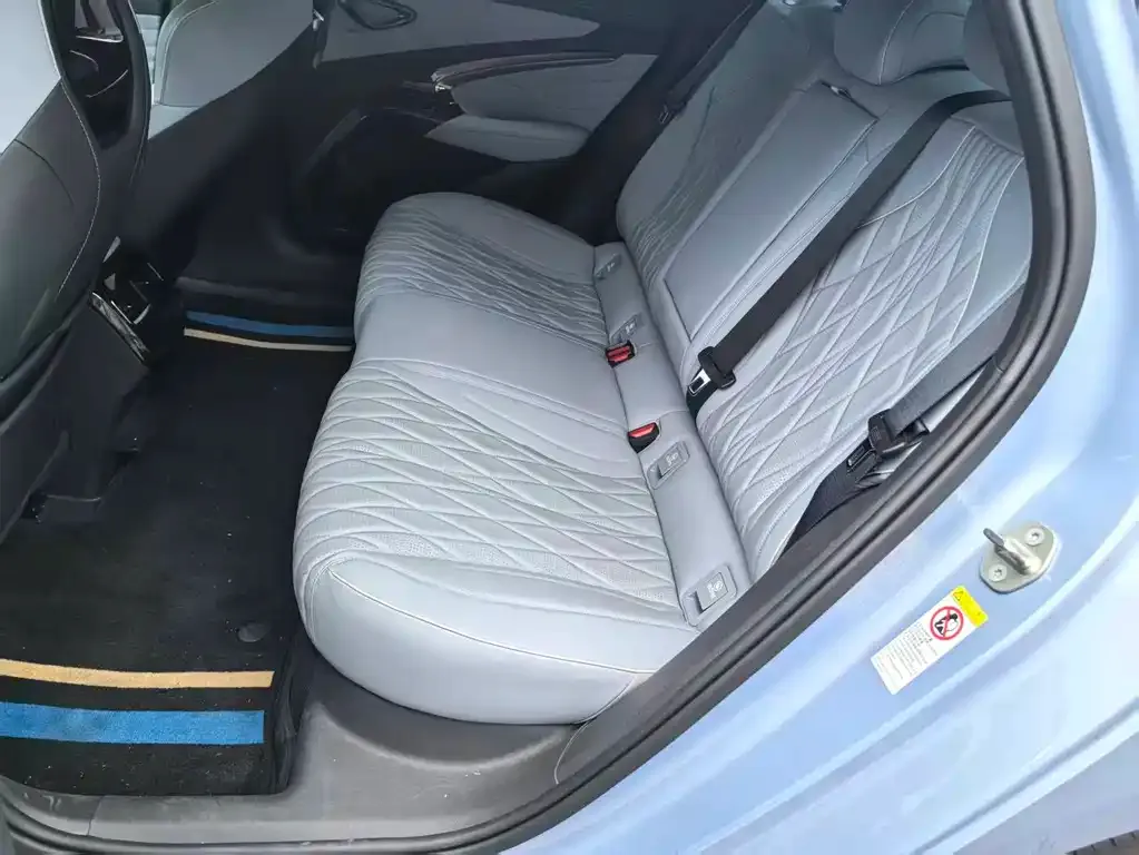 BYD Seal — фото 2