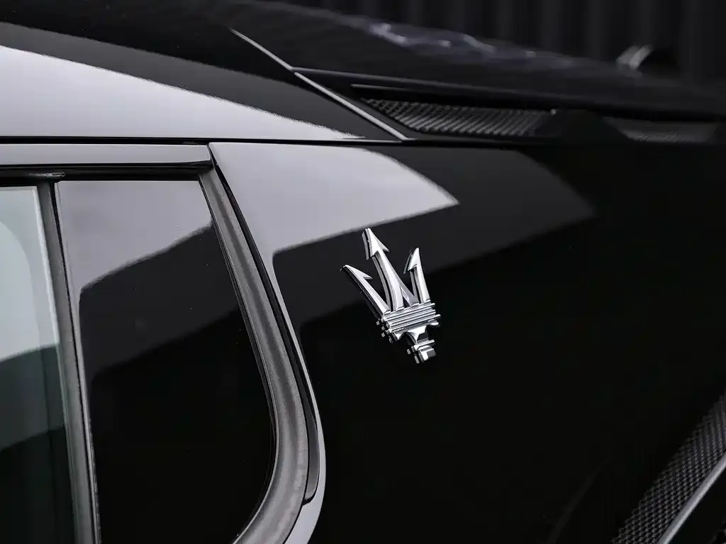 Maserati MC20 — фото 2