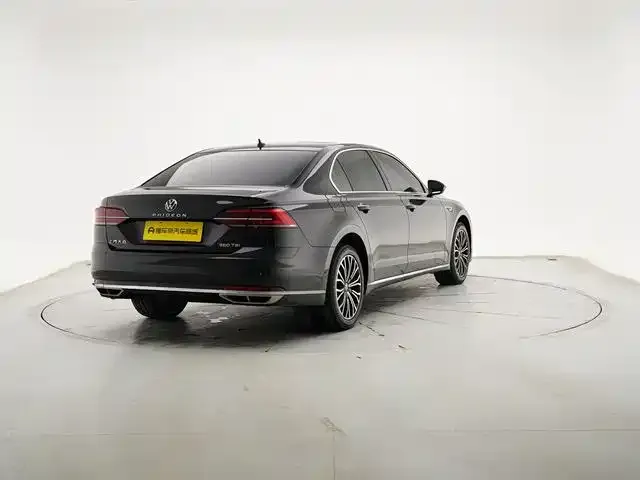 Volkswagen Phideon — фото 6