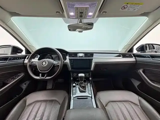 Volkswagen Phideon — фото 7