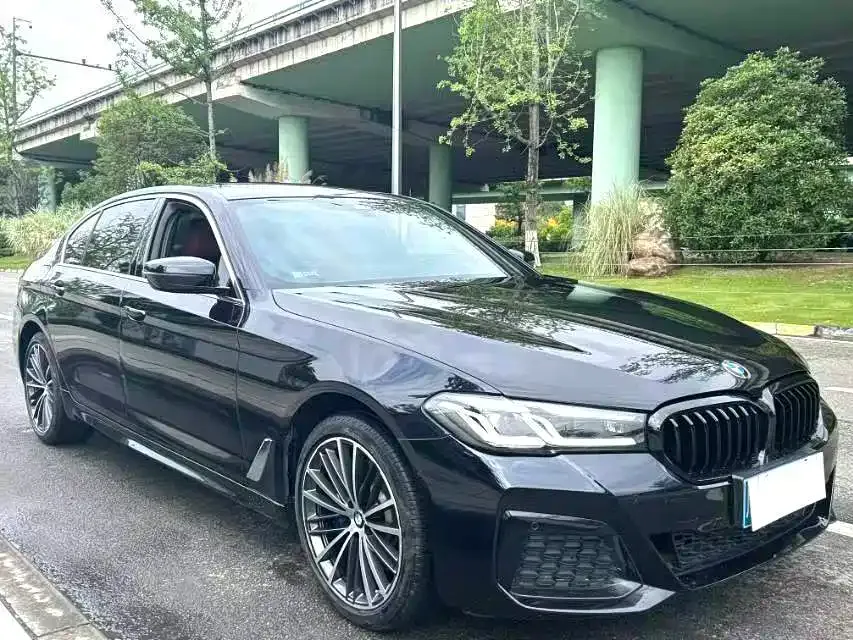 BMW 5 Series — фото 10
