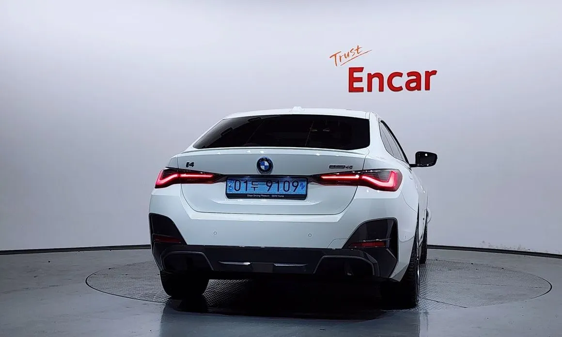 BMW i4 — фото 2