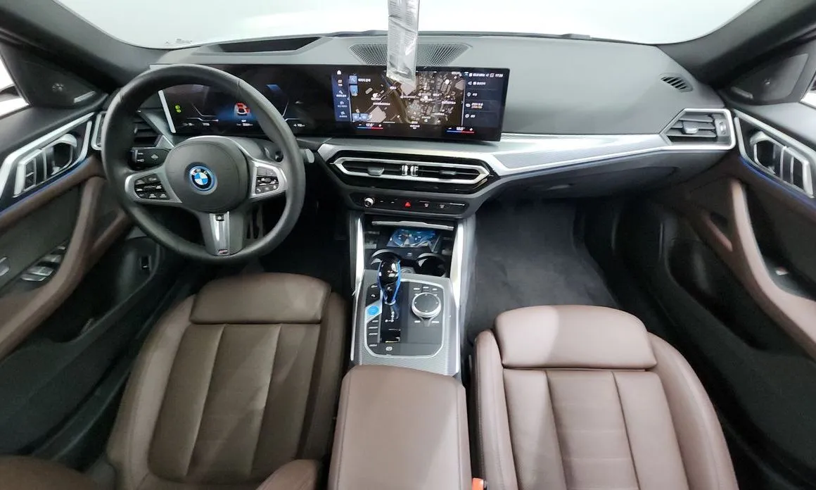 BMW i4 — фото 4
