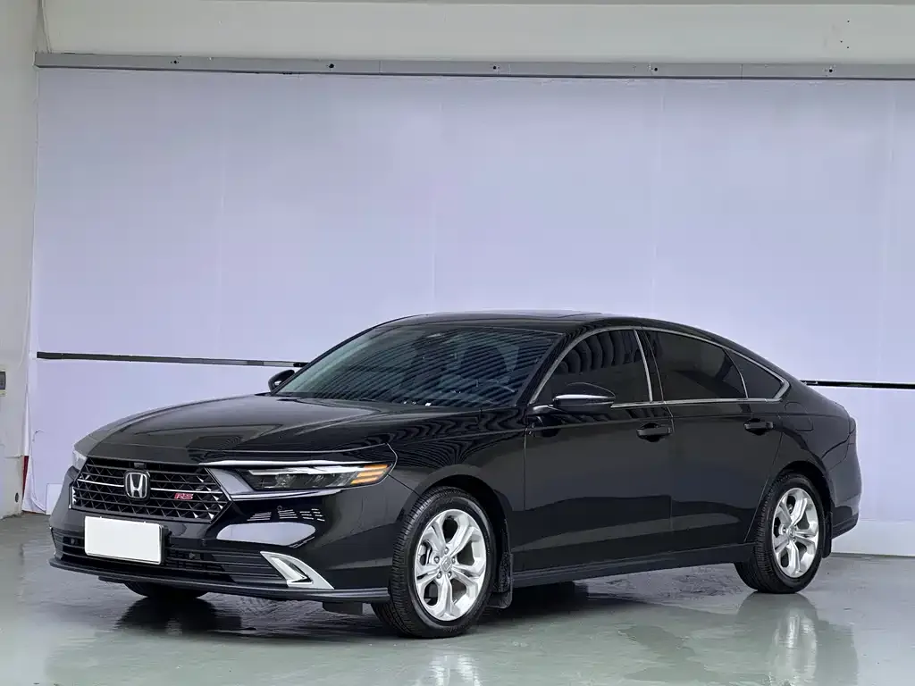Honda Accord — фото 1