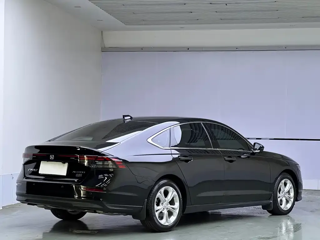 Honda Accord — фото 2