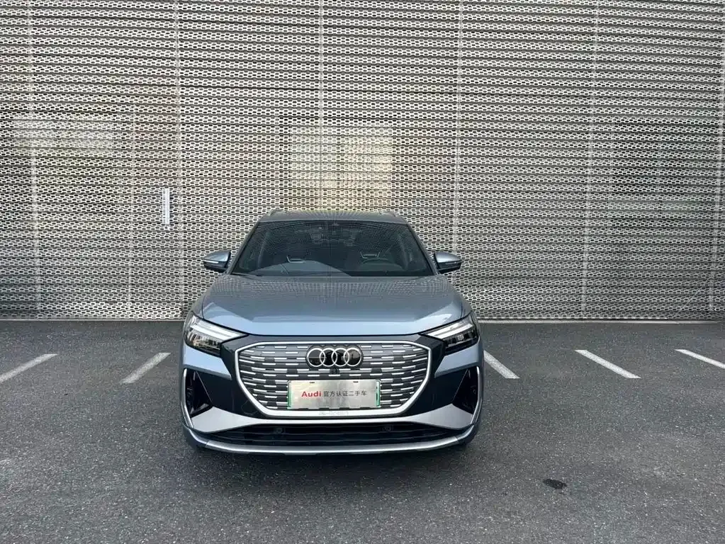 Audi Q4 e-tron — фото 9