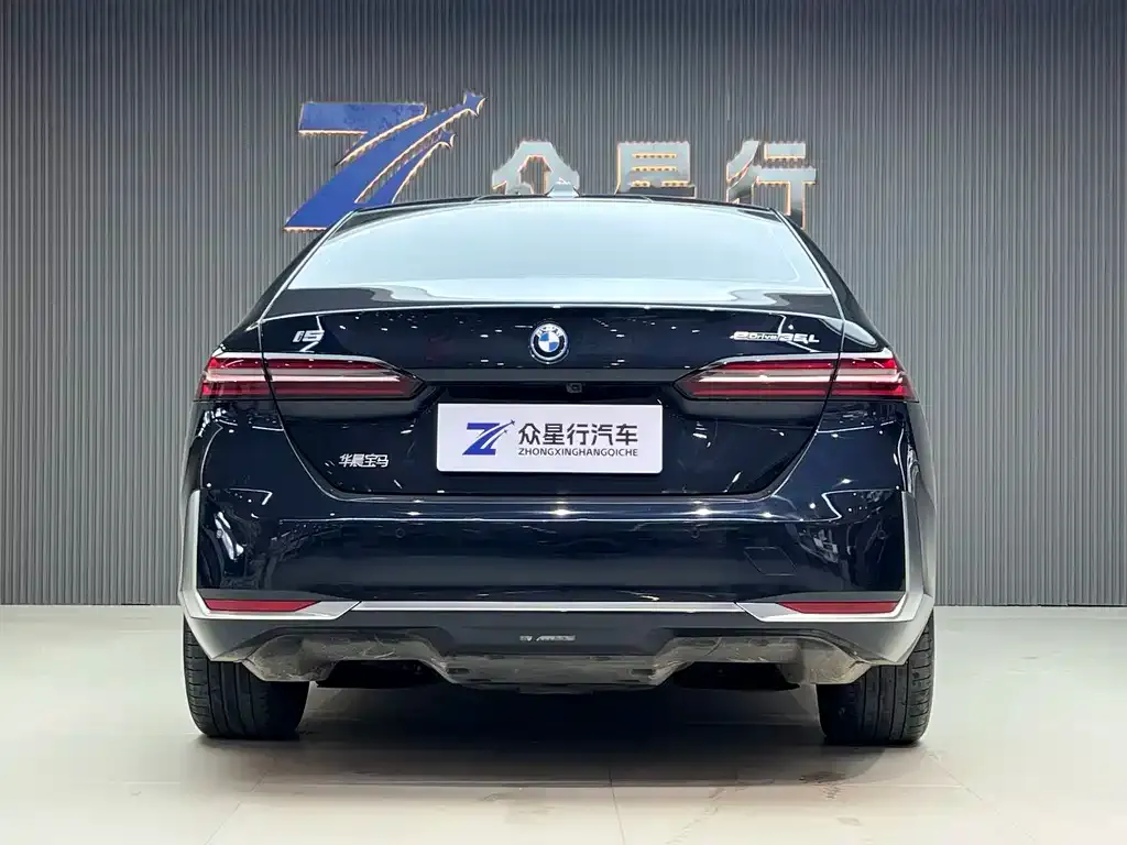 BMW i5 — фото 5