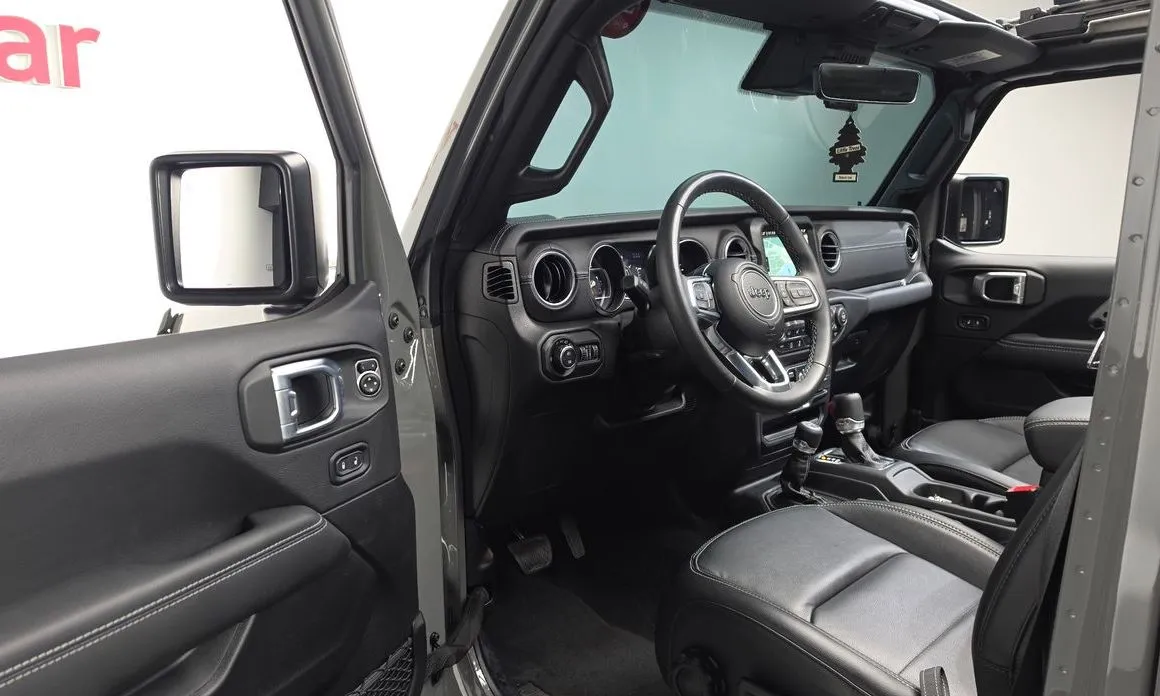 Jeep Wrangler — фото 2
