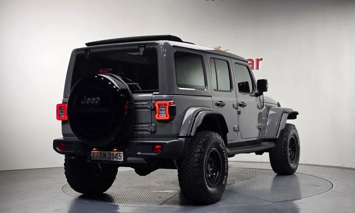 Jeep Wrangler — фото 8