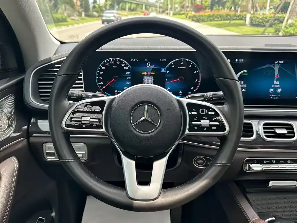 Mercedes-Benz GLE — фото 6