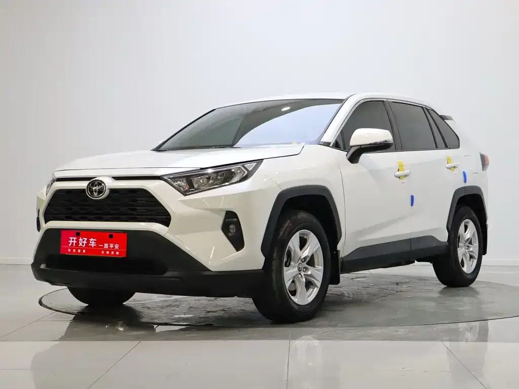Toyota RAV4 — фото 3