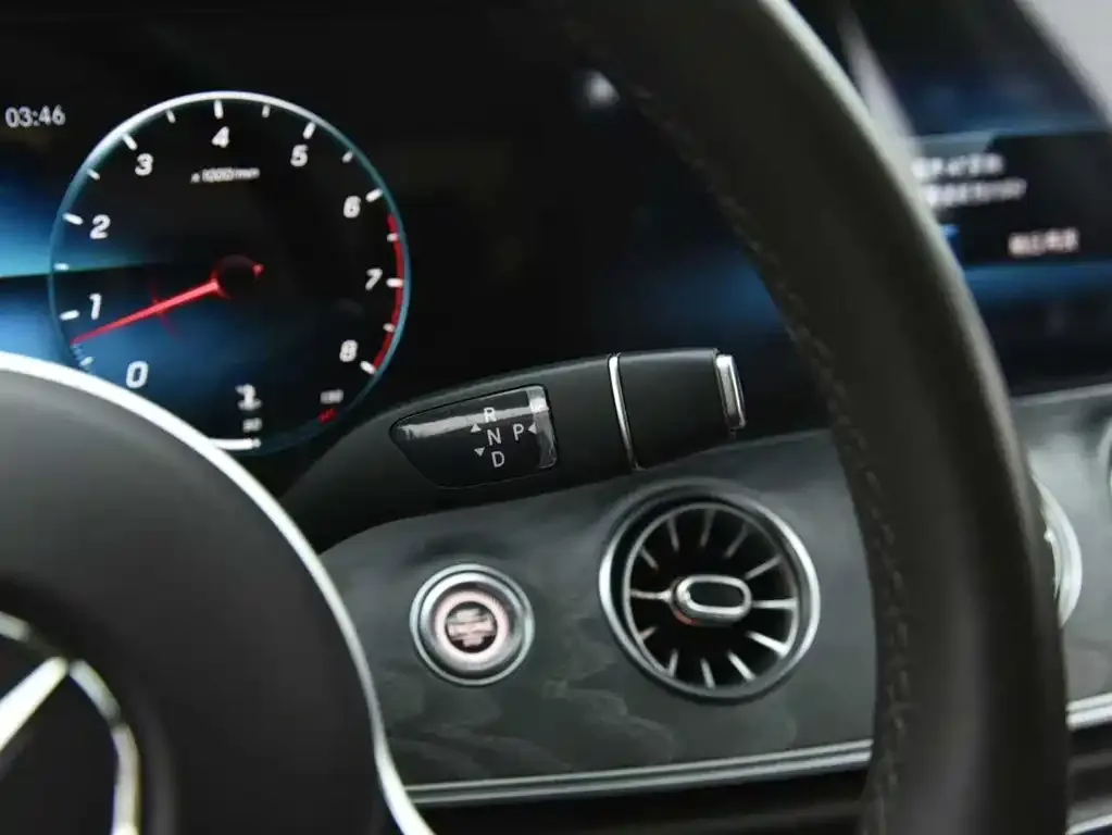 Mercedes-Benz CLS — фото 2