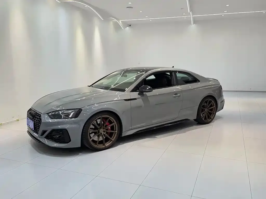 Audi RS 5 — фото 1