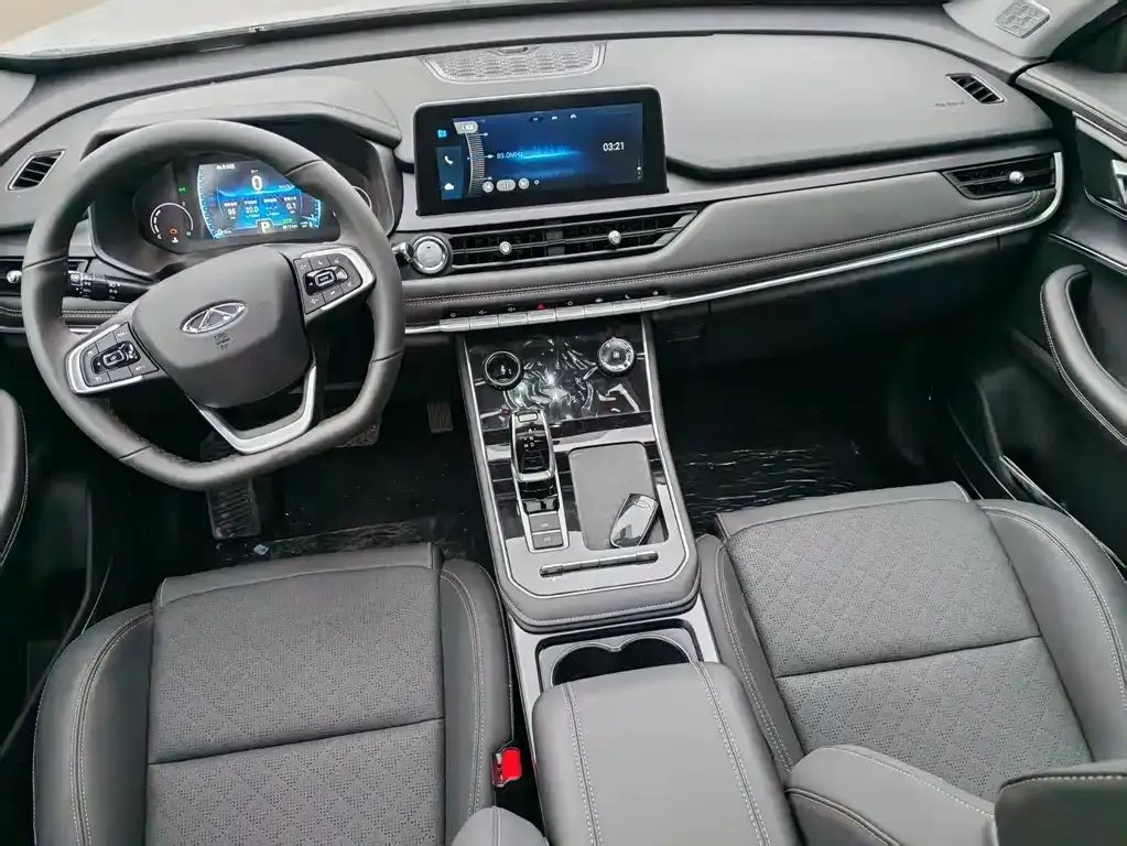 Chery Tiggo 8 — фото 4