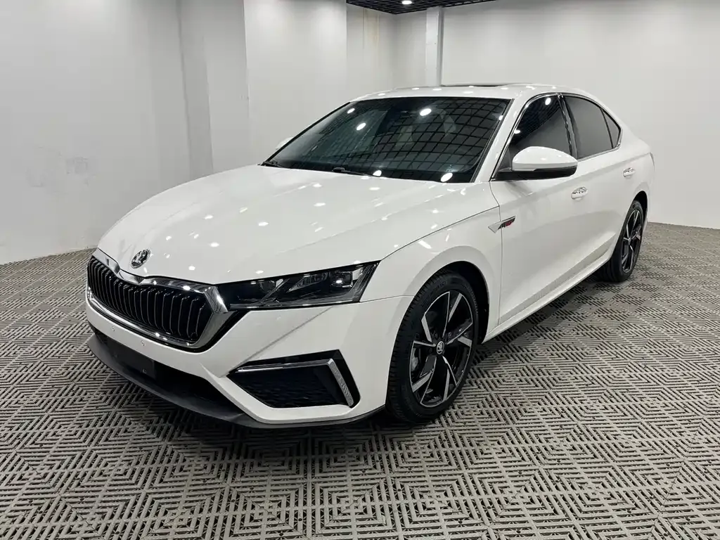 Skoda Octavia — фото 7