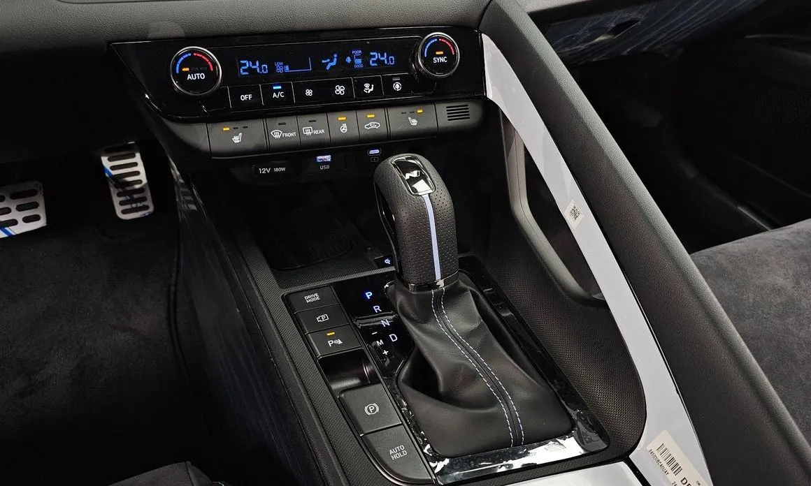 Hyundai AVANTE — фото 4
