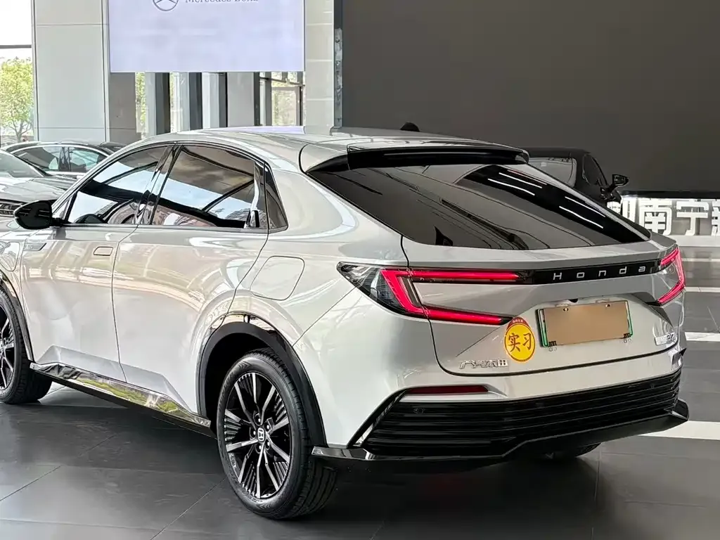 Honda e:NP2 — фото 4