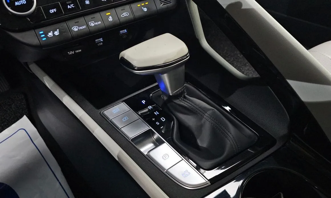 Hyundai AVANTE — фото 2