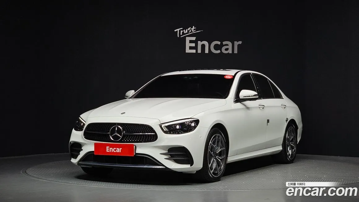 Mercedes-Benz E-Class — фото 1