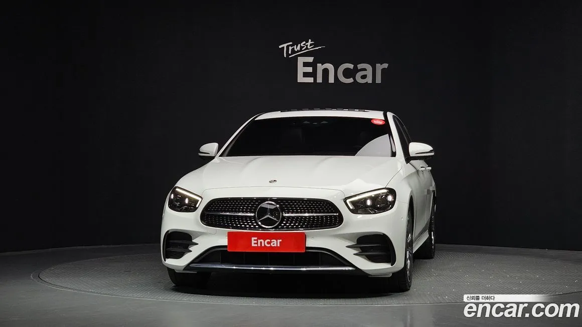Mercedes-Benz E-Class — фото 2
