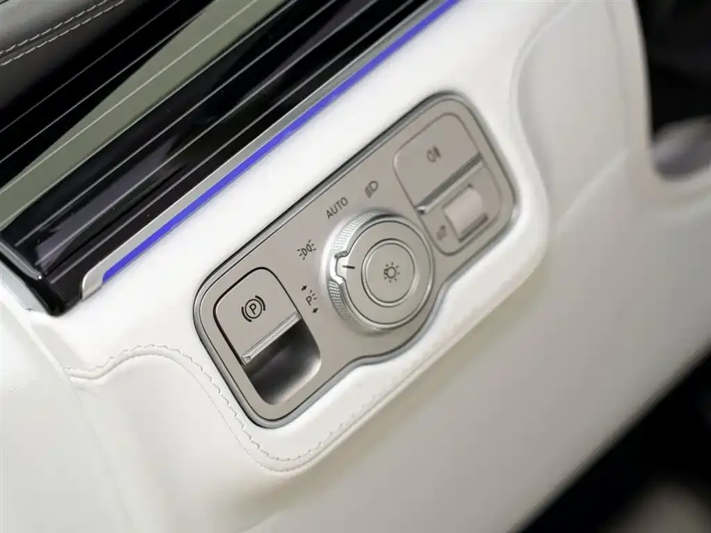 Mercedes-Benz GLS — фото 4