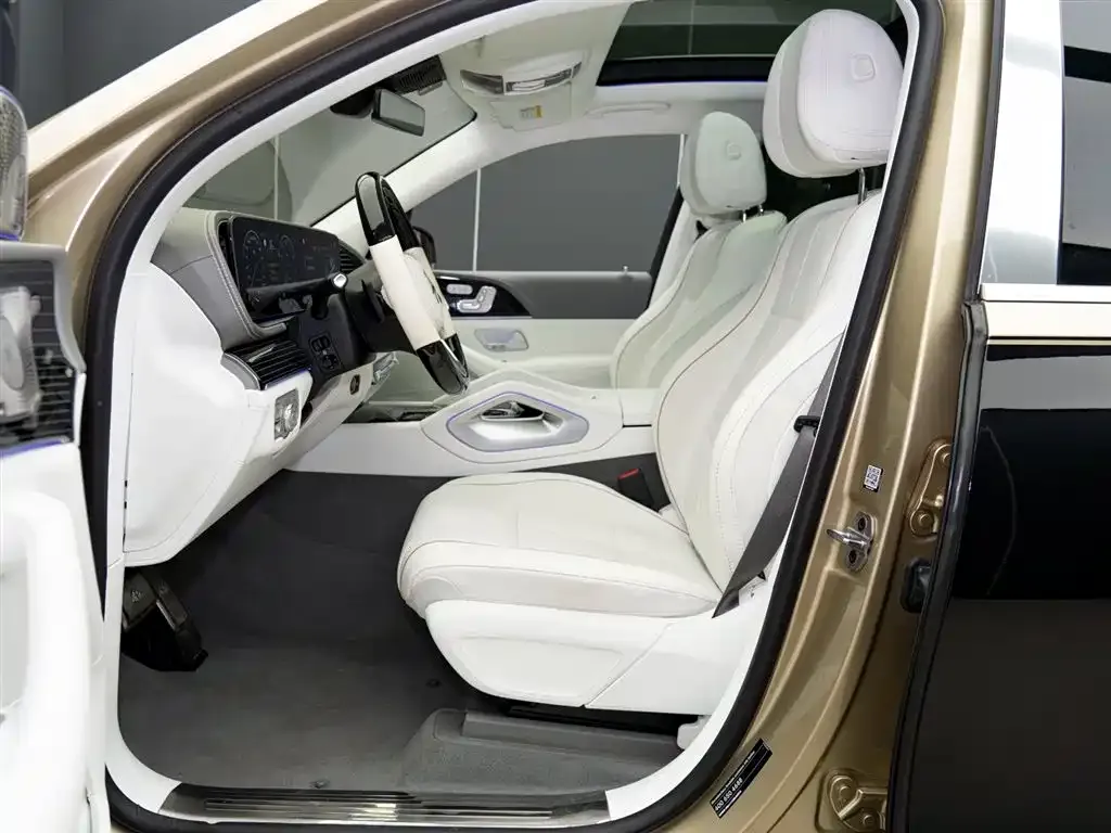 Mercedes-Benz GLS — фото 10