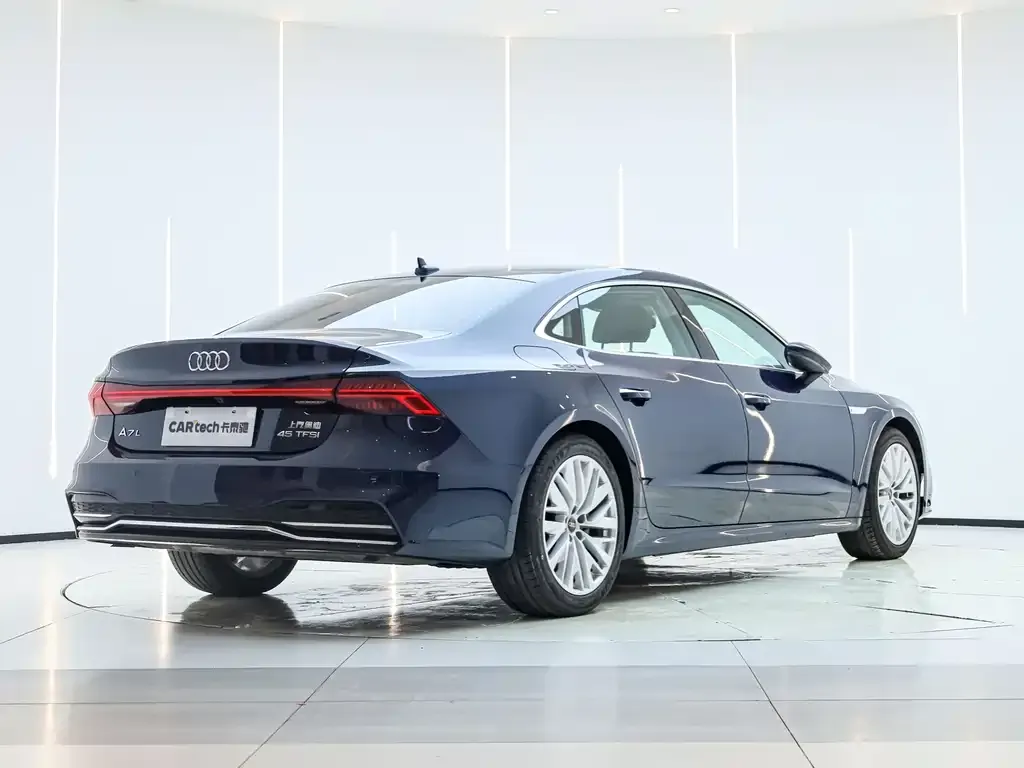 Audi A7L — фото 4