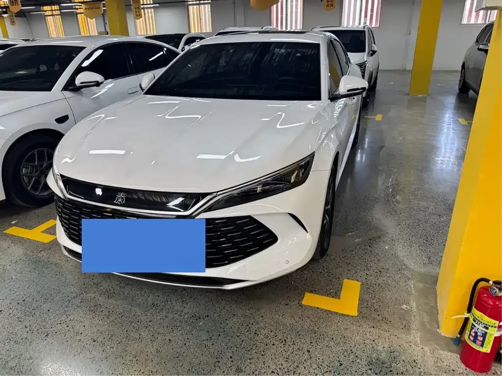 BYD Qin L — фото 1