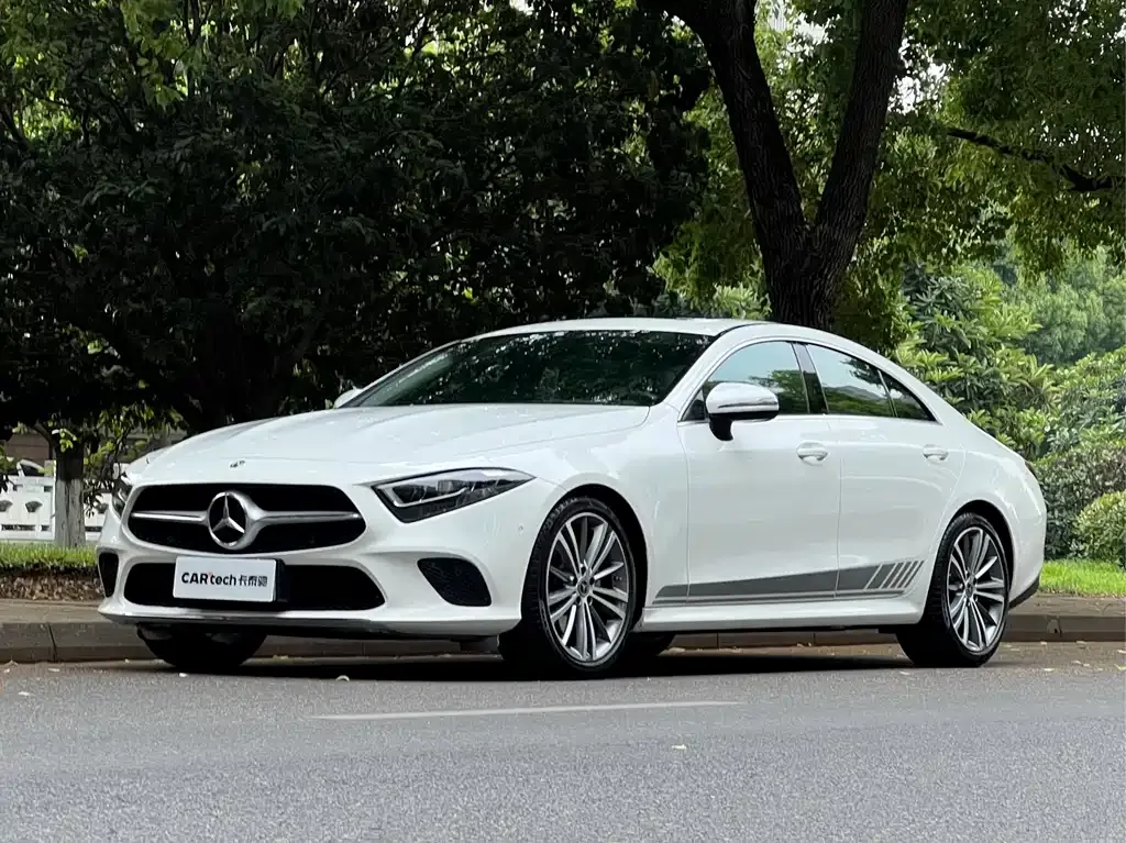 Mercedes-Benz CLS — фото 1