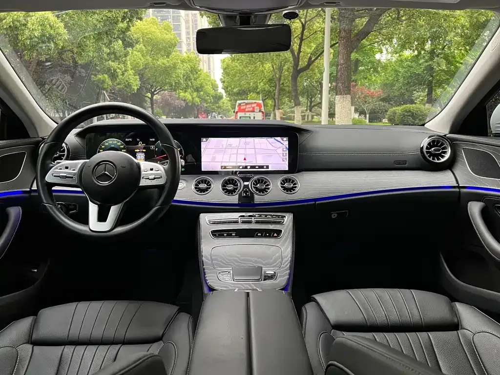 Mercedes-Benz CLS — фото 5