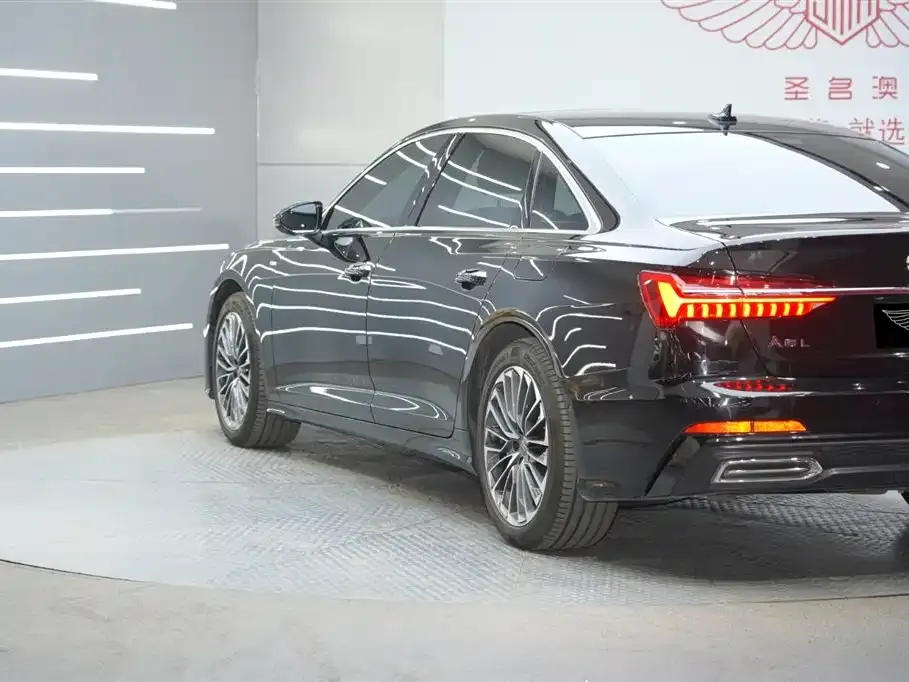 Audi A6L New Energy — фото 10