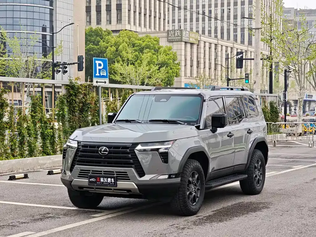 Lexus GX — фото 1