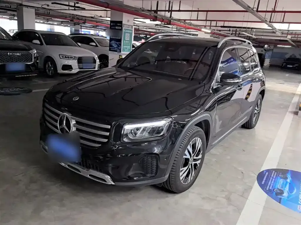 Mercedes-Benz GLB — фото 1