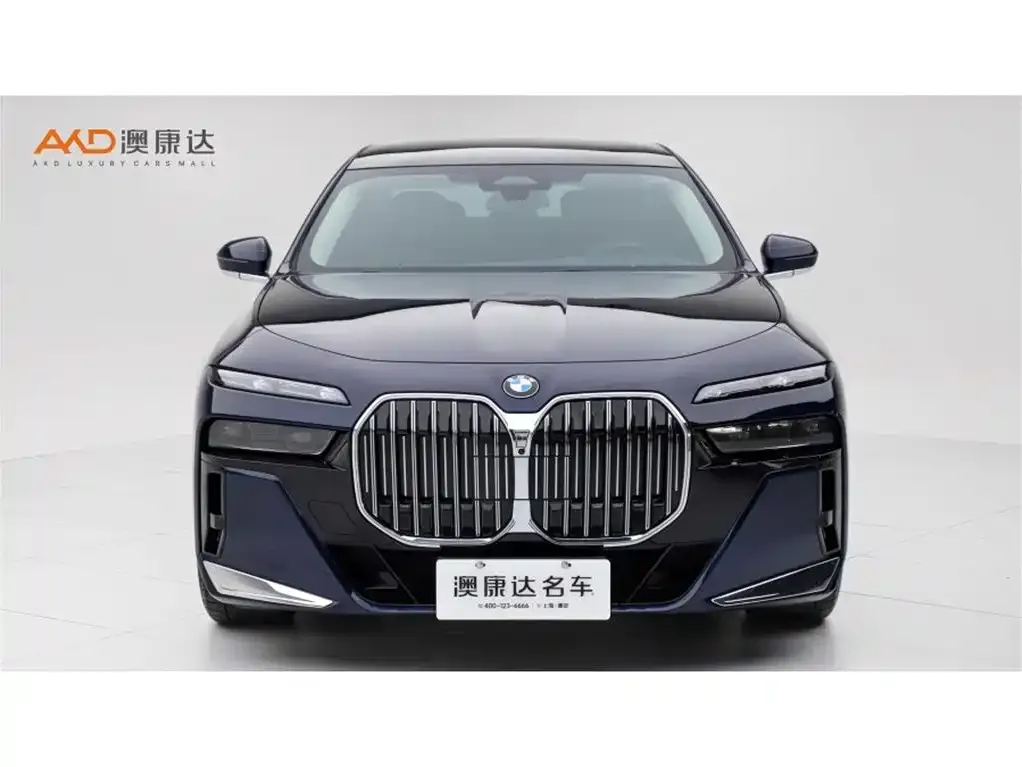 BMW 7 Series — фото 10
