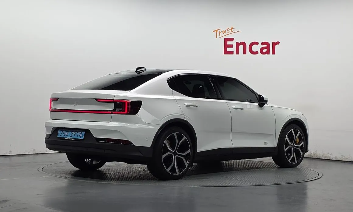 Polestar Polestar 2 — фото 6