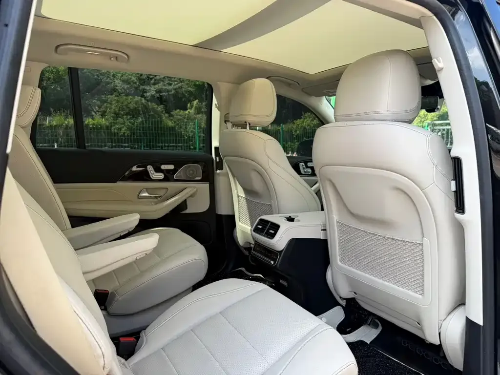 Mercedes-Benz GLS — фото 9