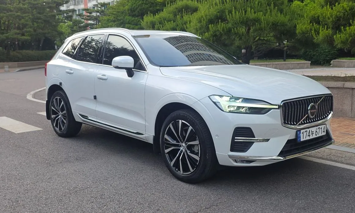 Volvo XC60 — фото 1